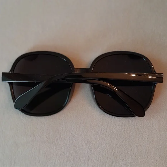 Jackie O Black Sunglasses - Picture 2 of 5